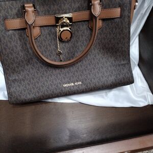 New Authentic Michael kors